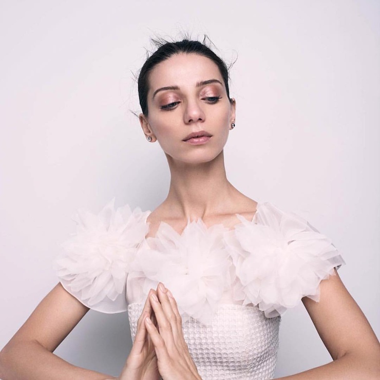 Angela Sarafyan Angela Sarafyan