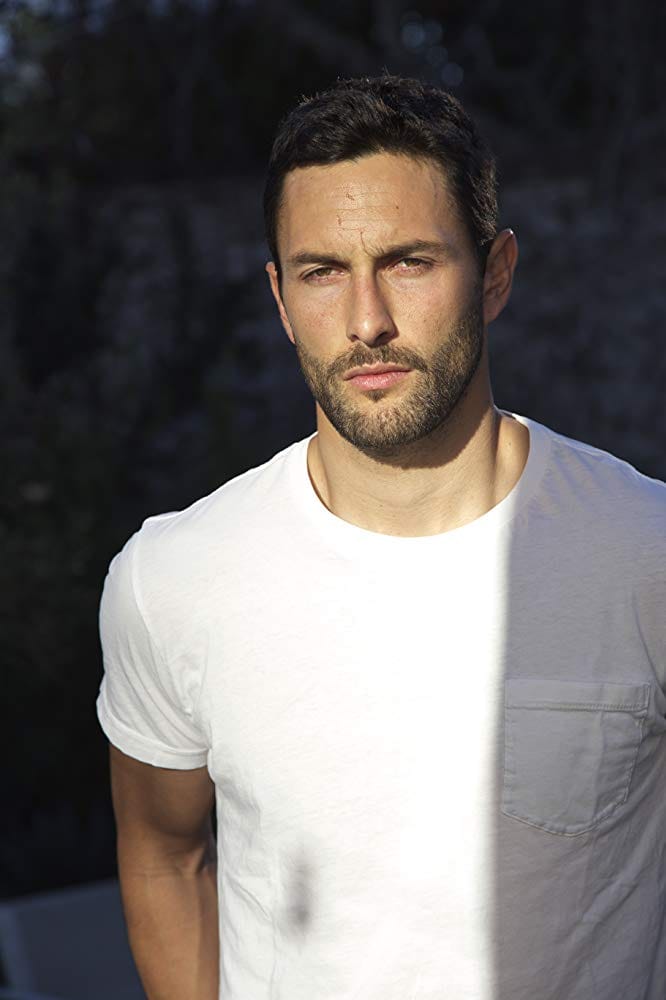 Noah Mills image