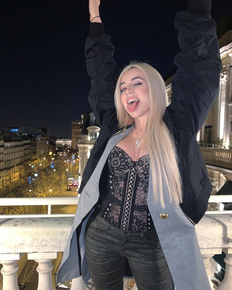 Ava Max