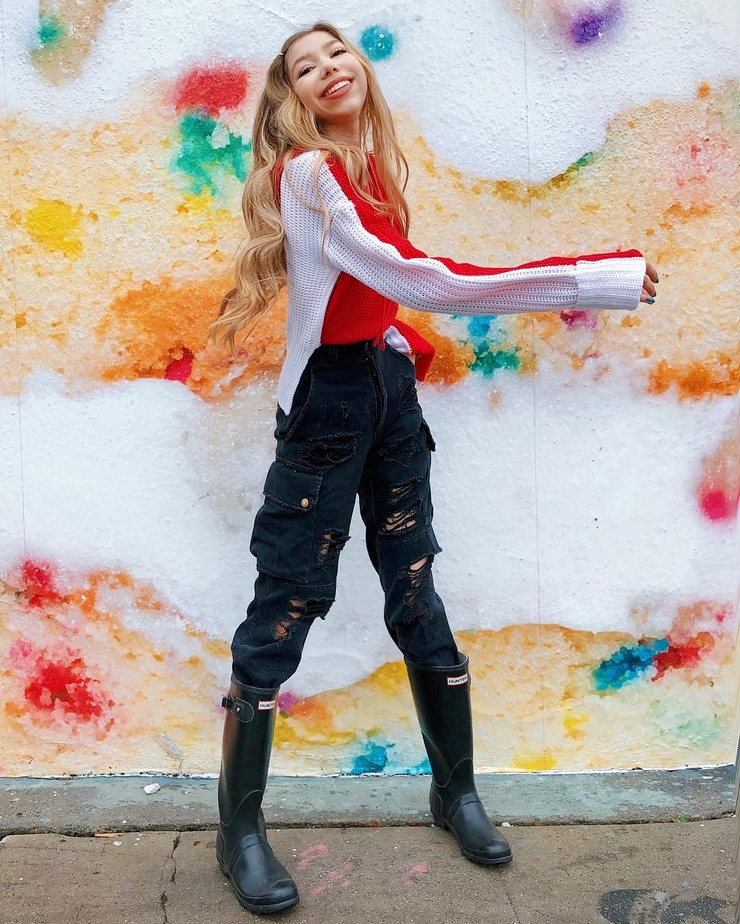 Lulu Lambros