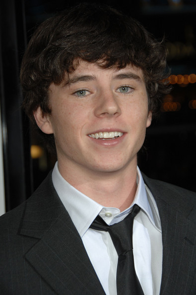 Charlie McDermott