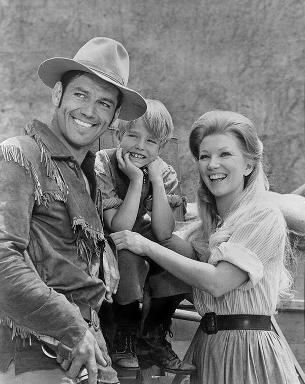 Ralph Taeger, Buddy Foster, Kathie Browne