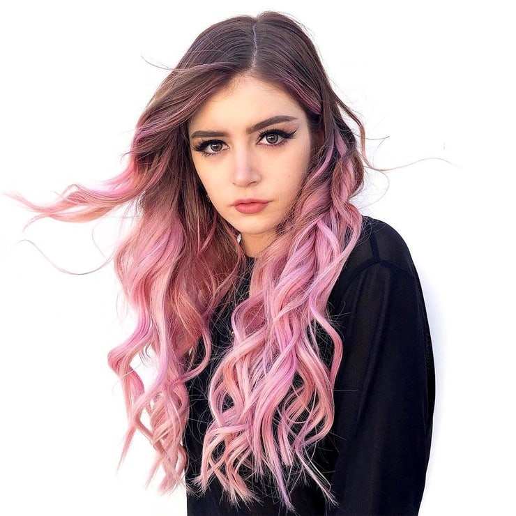 Chrissy Costanza