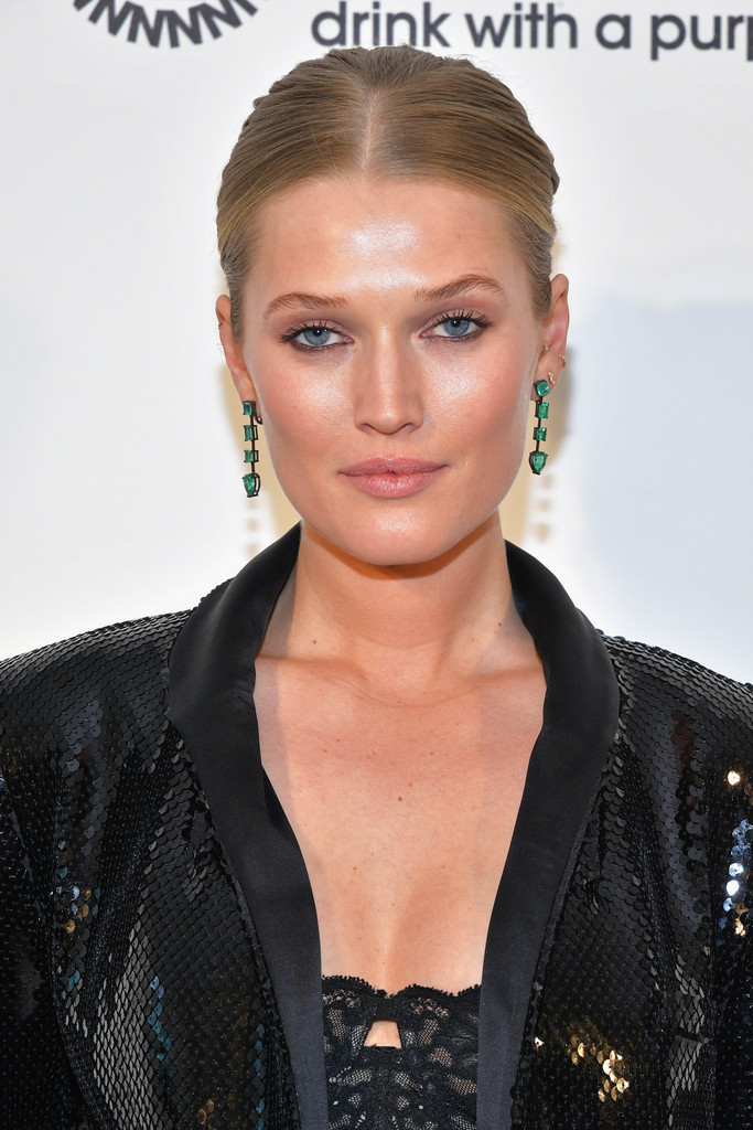 Toni Garrn Toni Garrn