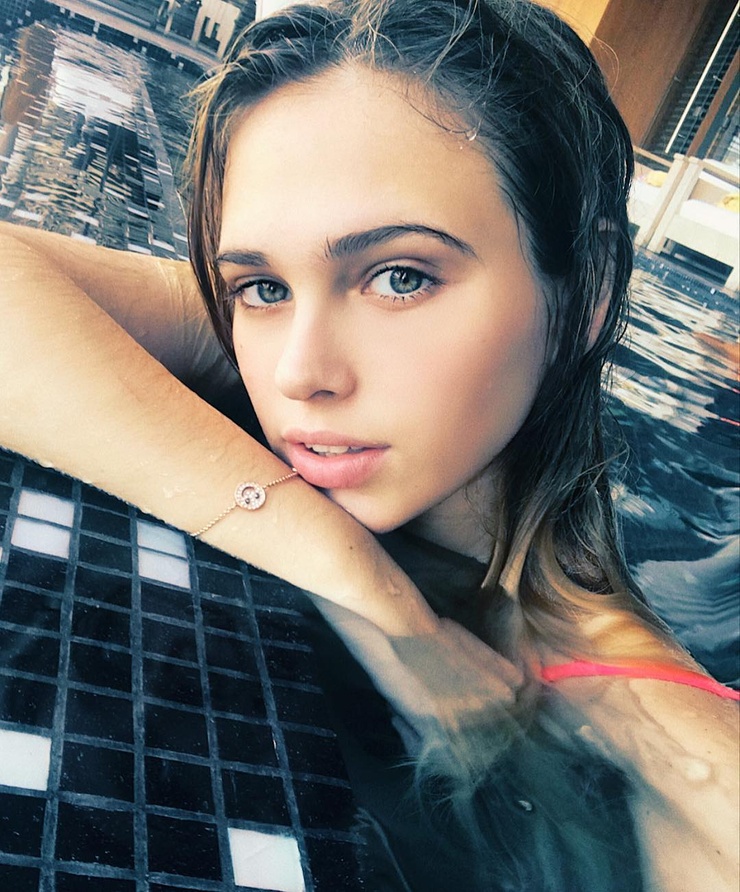 Brenda Aliendro Giouxs Brenda Aliendro Giouxs
