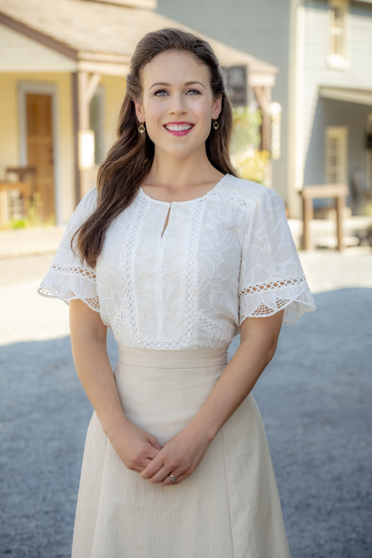 Erin Krakow