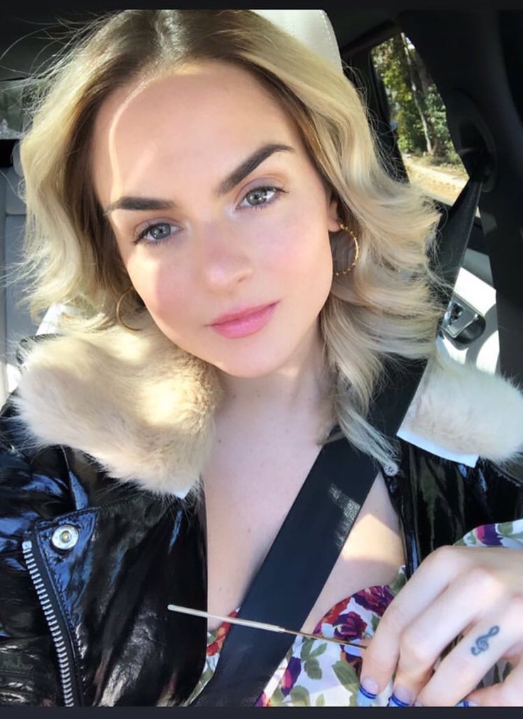 Joanna 'JoJo' Levesque