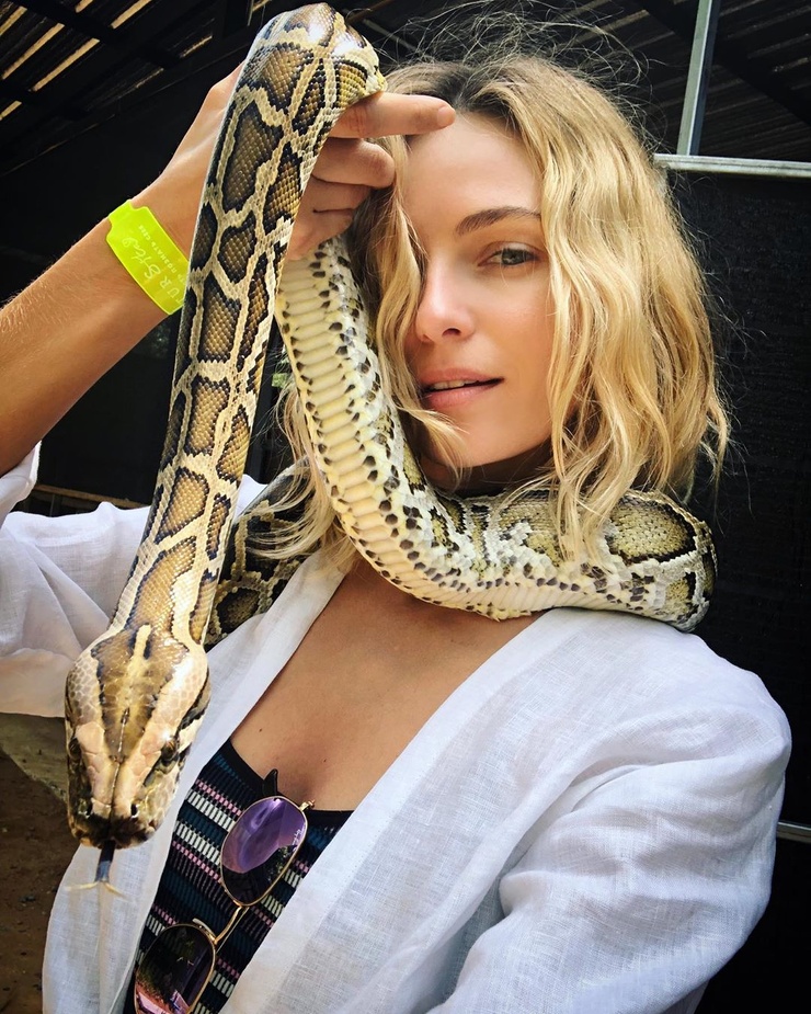 Valentina Zelyaeva Valentina Zelyaeva