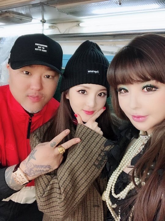 2NE1