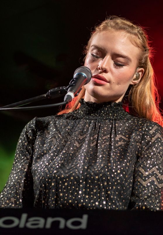 Freya Ridings