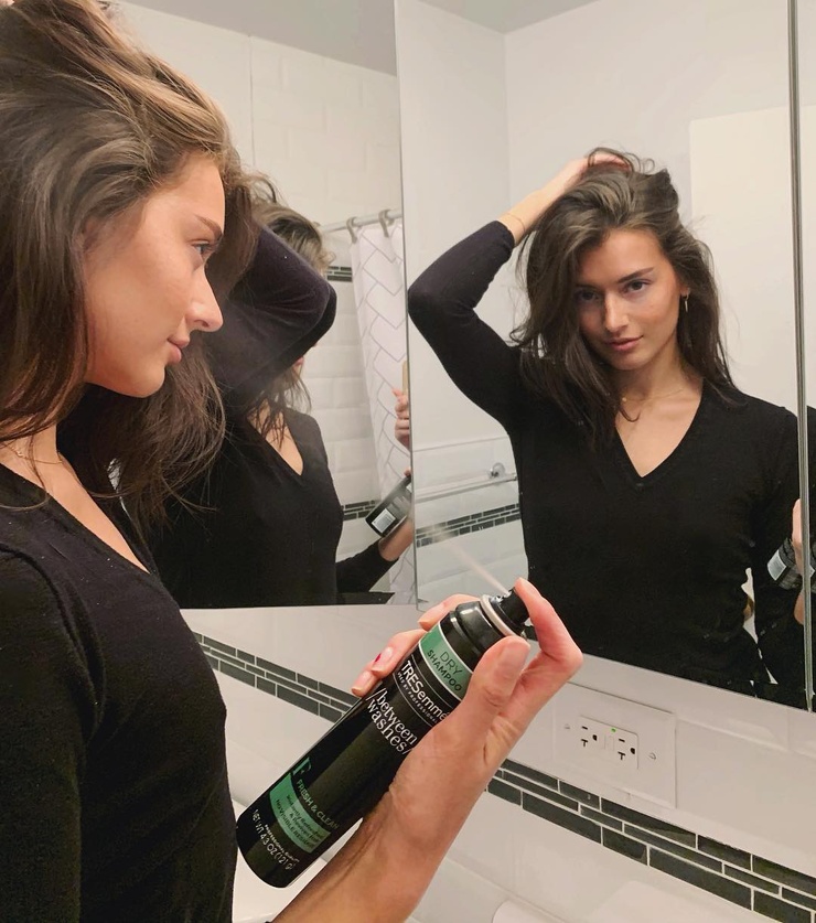 Jessica Clements Jessica Clements