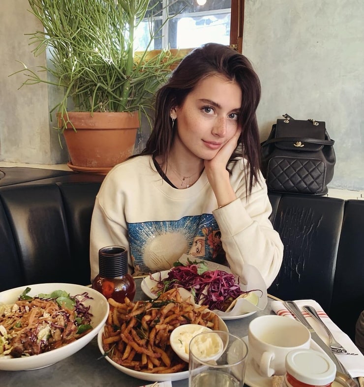 Jessica Clements