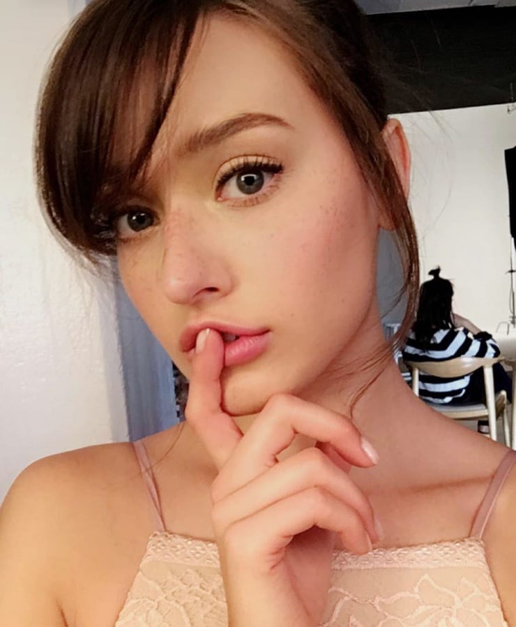 Jessica Clements Jessica Clements