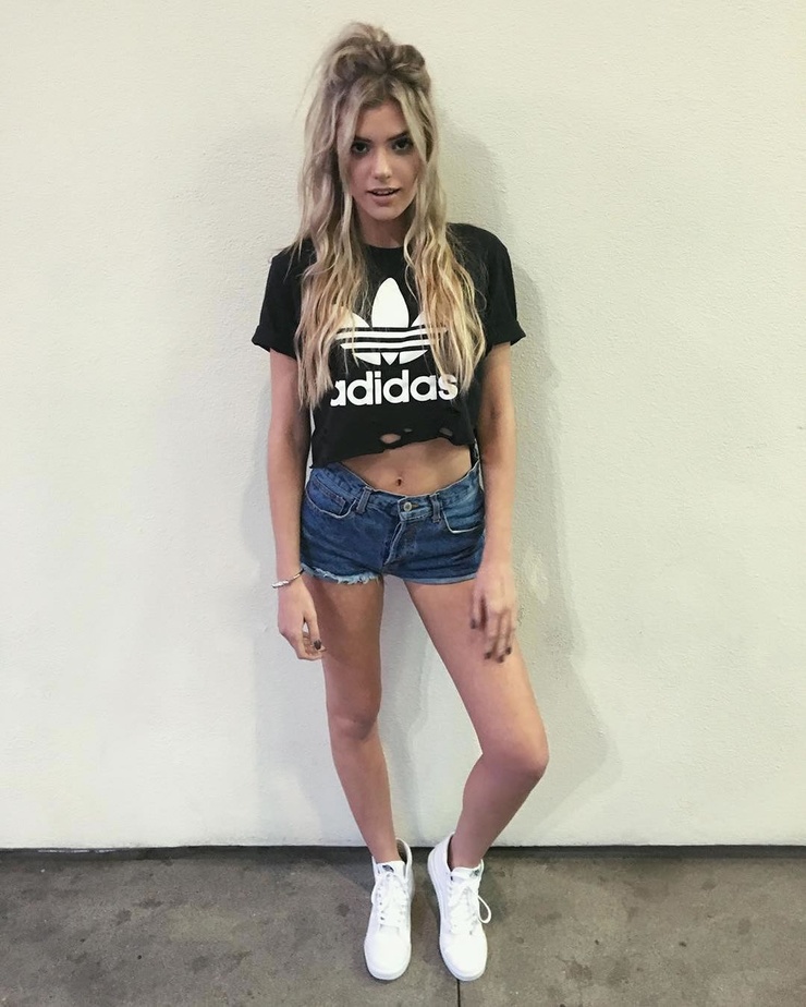 Alissa Violet