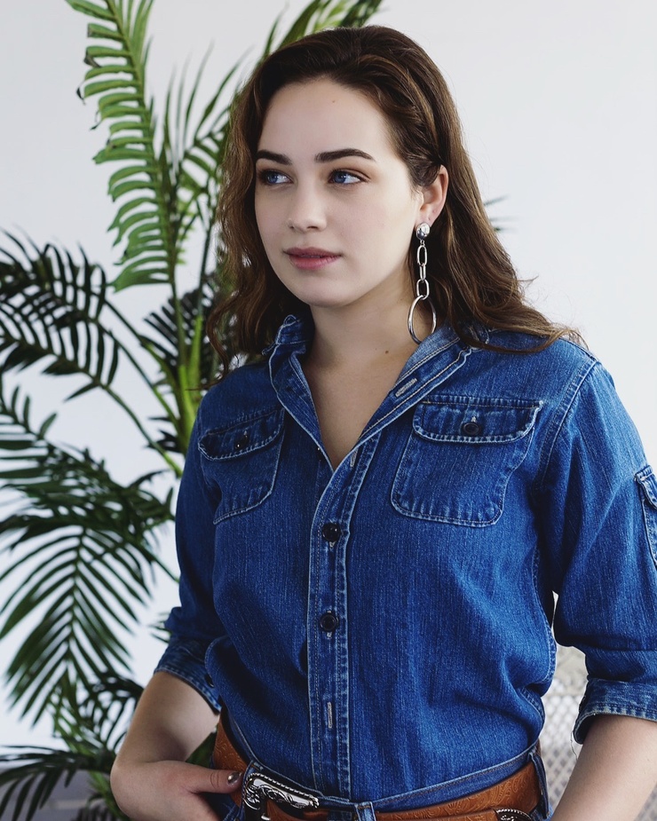 Mary Mouser