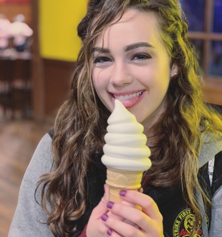 Mary Mouser