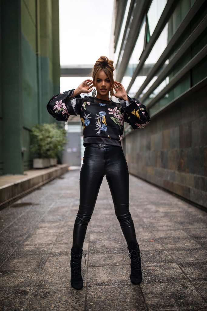 Leslie Grace