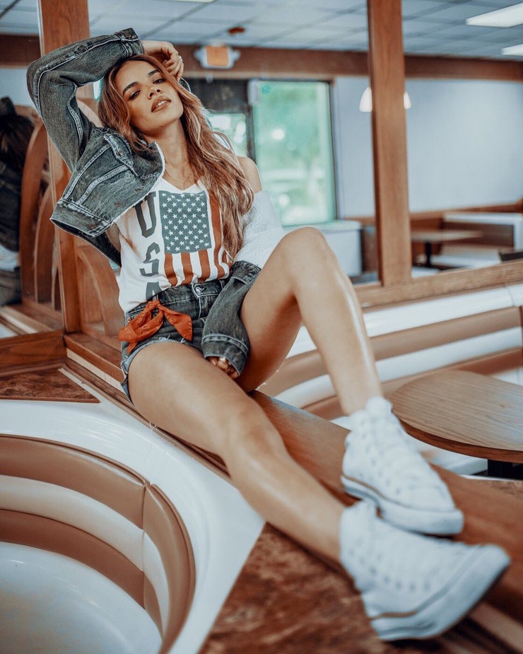 Leslie Grace Leslie Grace