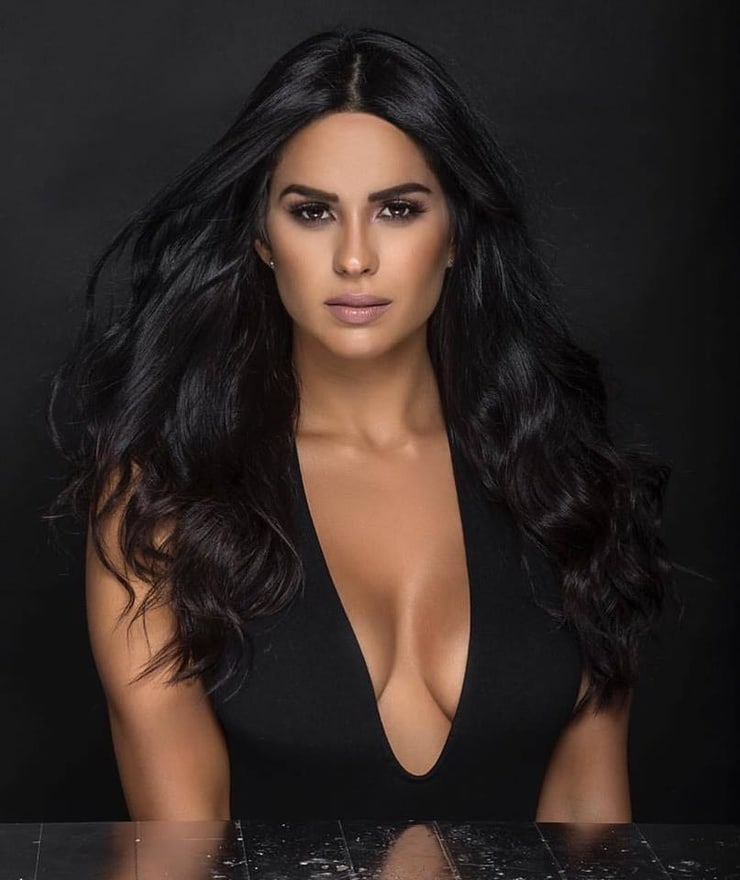 Vanessa De Roide Vanessa De Roide