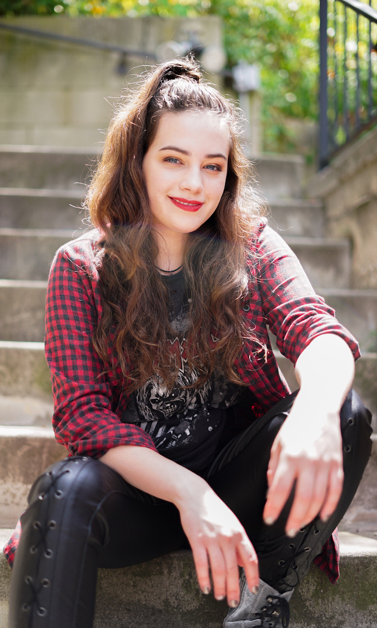 Mary Mouser Mary Mouser