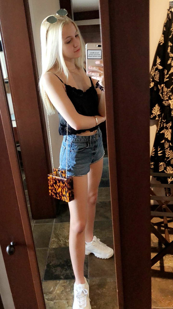 Ava Sambora