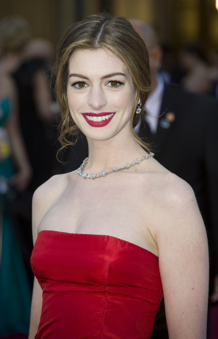Anne Hathaway