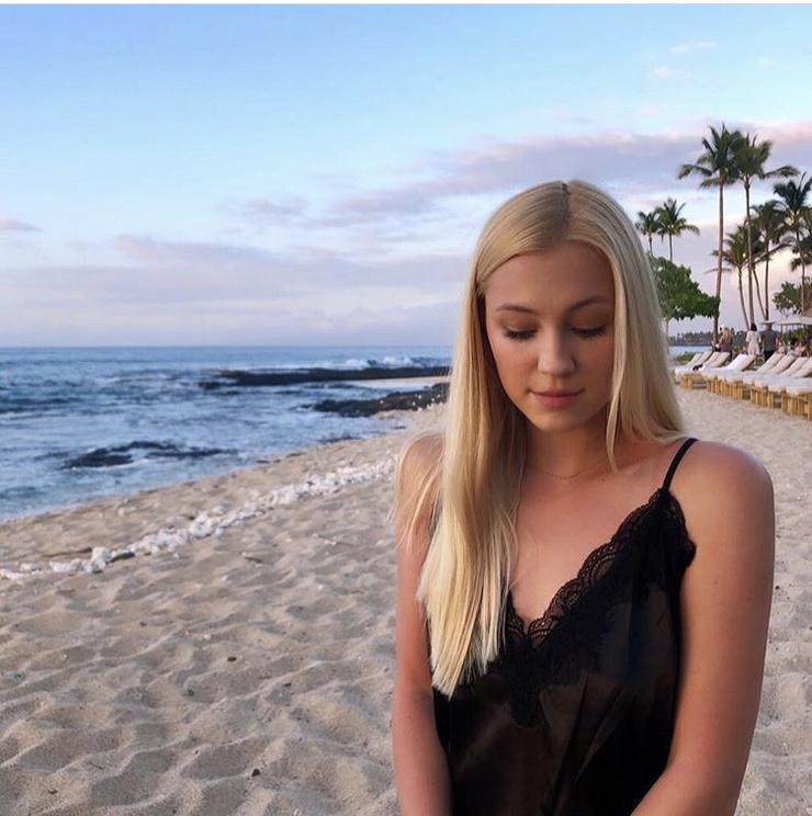 Ava Sambora