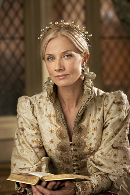 http://iv1.lisimg.com/image/1783725/600full-joely-richardson.jpg