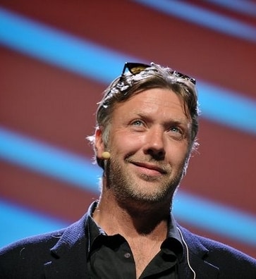 Mikael Persbrandt