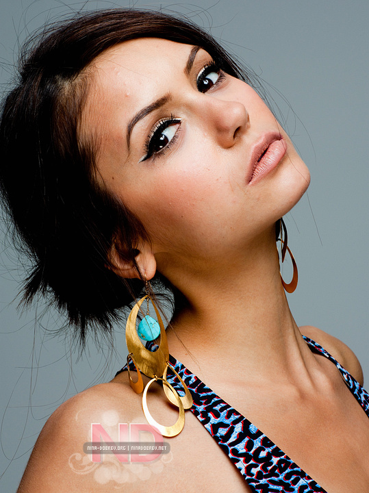 Nina Dobrev