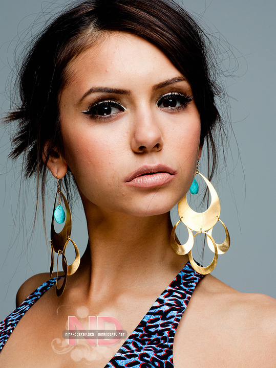 Nina Dobrev