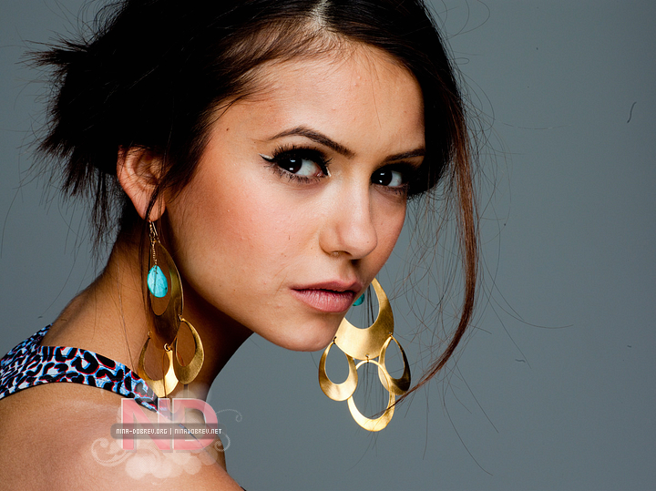 Nina Dobrev