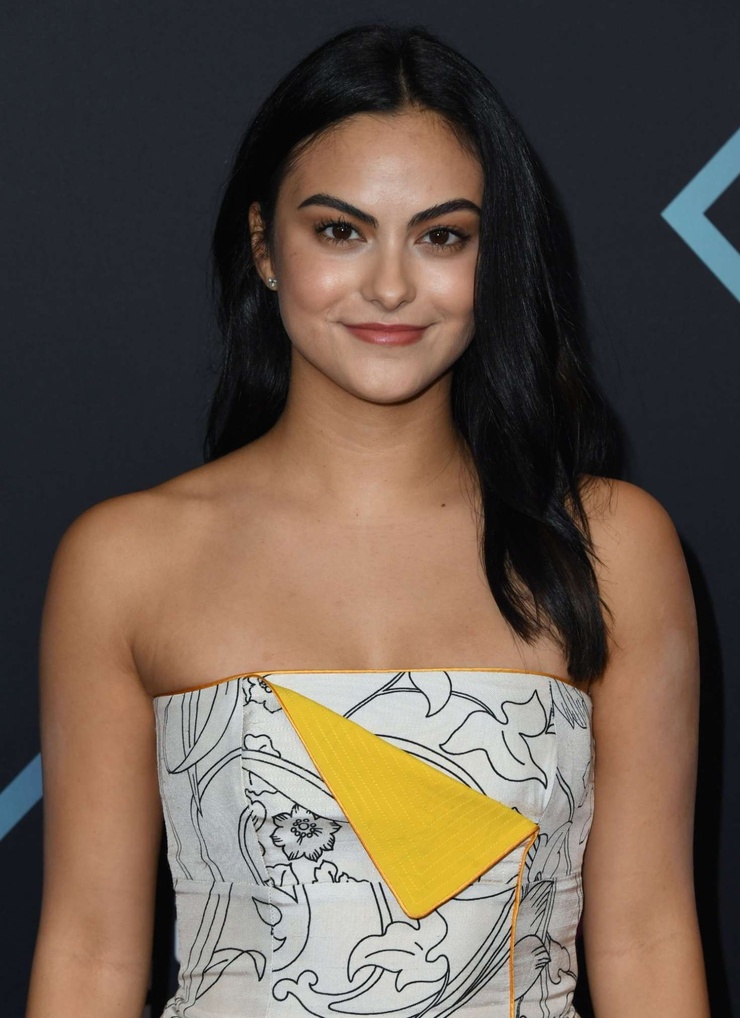 Camila Mendes