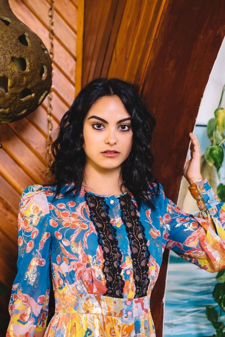 Camila Mendes