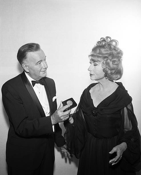 Maurice Evans