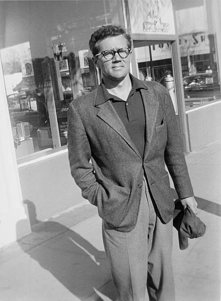 Howard Duff