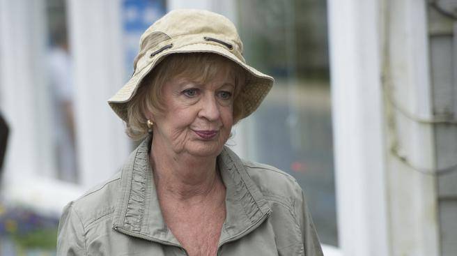 Picture Of Jayne Eastwood 