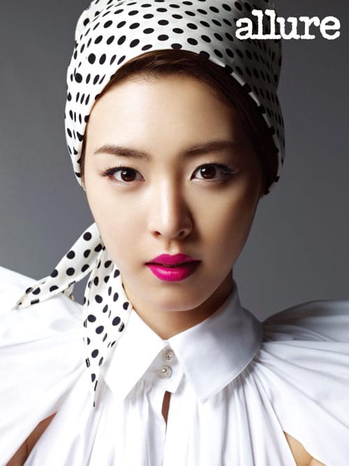 Yeon-hee Lee Yeon-hee Lee