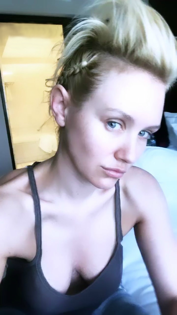 Nicky Whelan Nicky Whelan