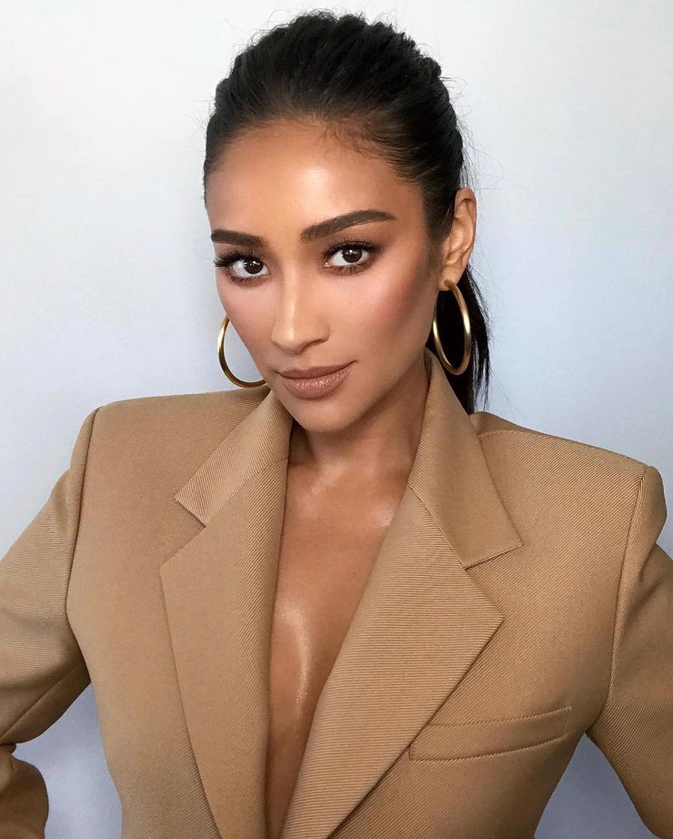 Shay Mitchell Shay Mitchell
