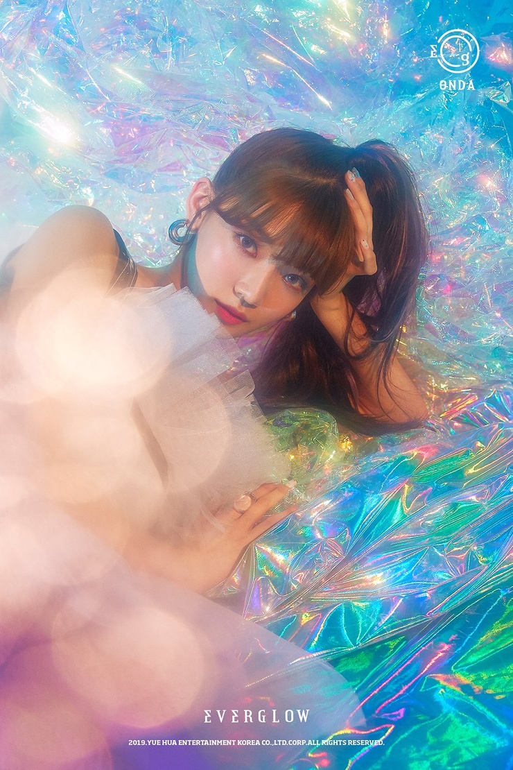 EVERGLOW EVERGLOW