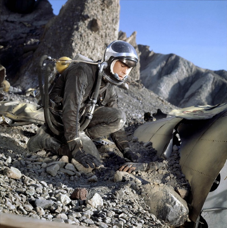 Robinson Crusoe on Mars
