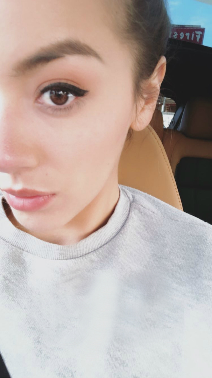 Chloe Bennet