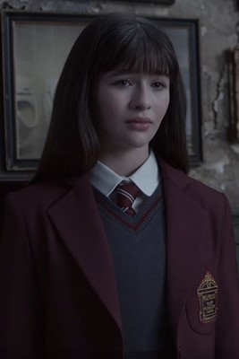 Violet Baudelaire (Malina Weissman) Violet Baudelaire (Malina Weissman)