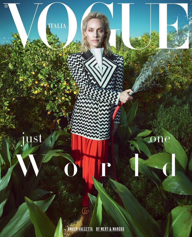 Amber Valletta Amber Valletta