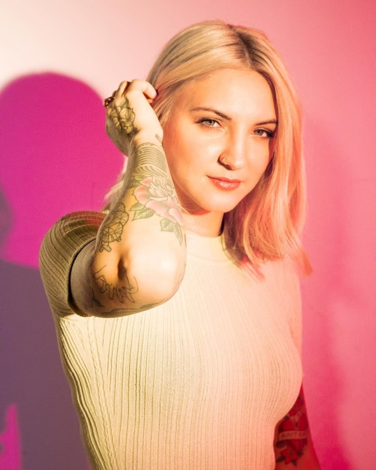 Julia Michaels