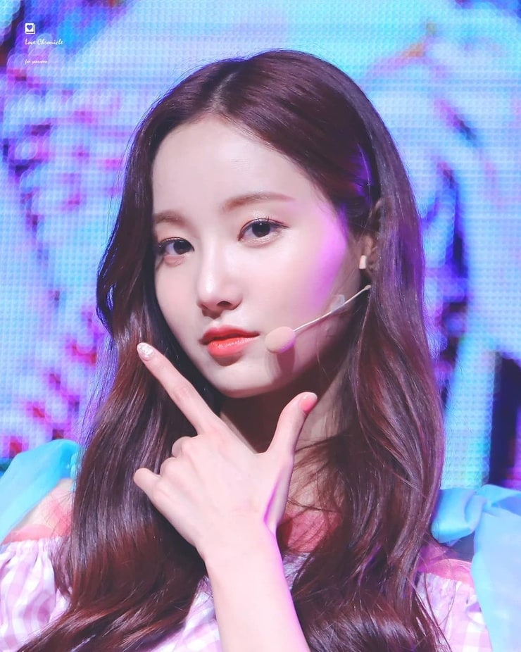 Yeonwoo picture