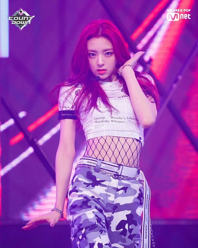 Yuna (ITZY) Yuna (ITZY)