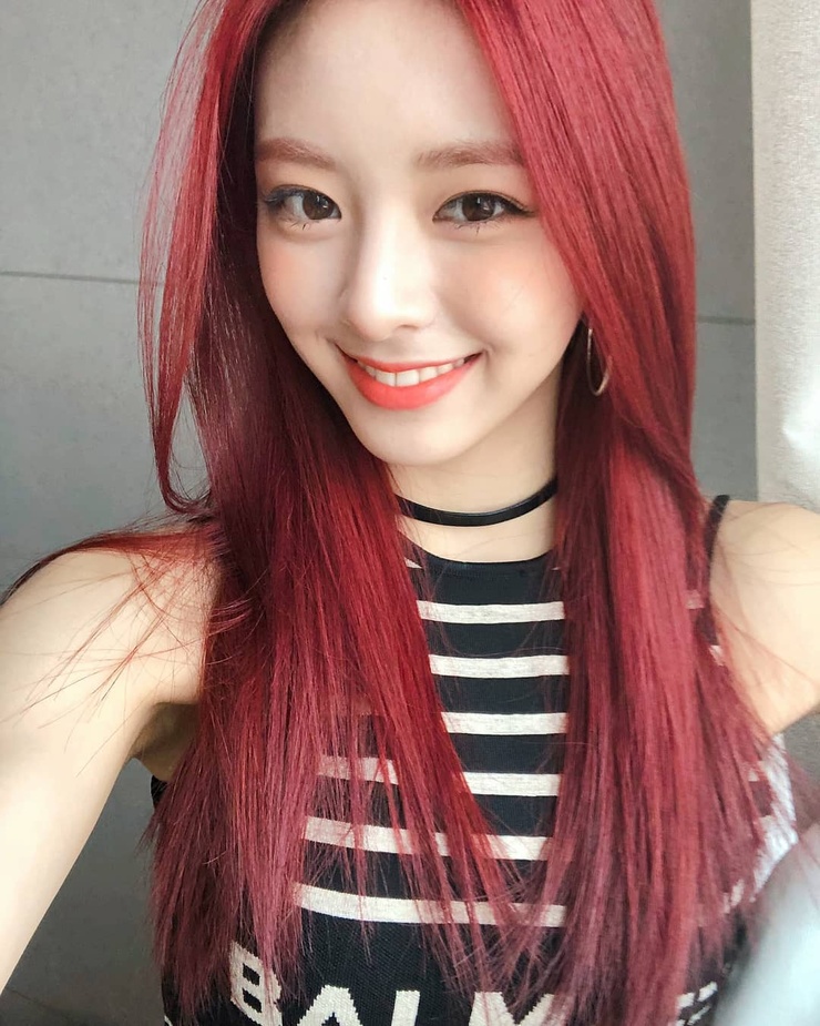 Yuna (ITZY) Yuna (ITZY)