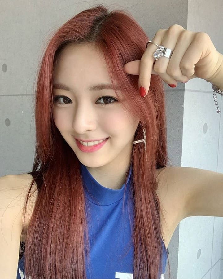 Yuna (ITZY) Yuna (ITZY)